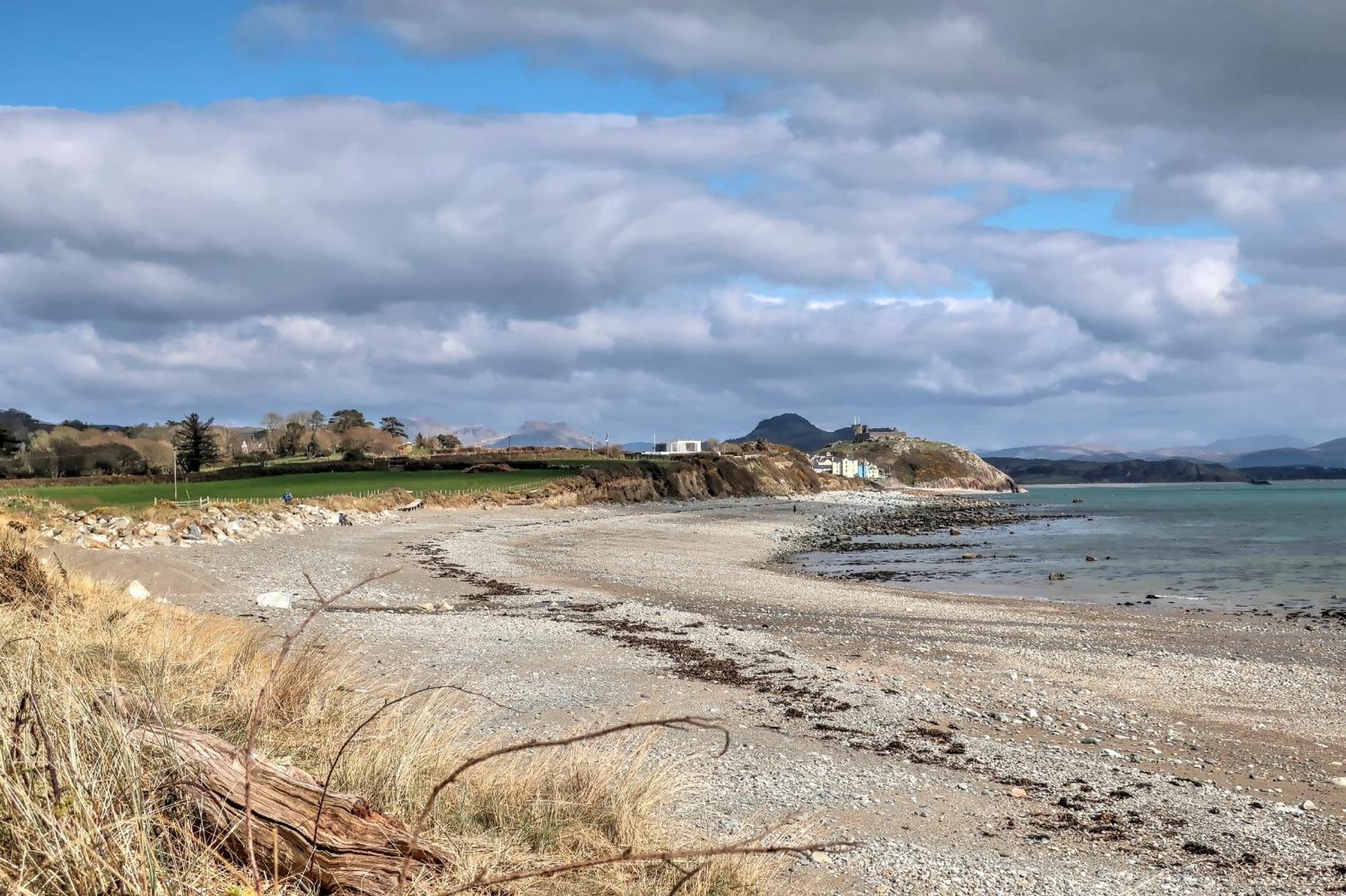 Glan Y Mor, Sleeps 20, 8 Bedrooms, 8 Bathrooms, Seafront, Крикийт Екстериор снимка
